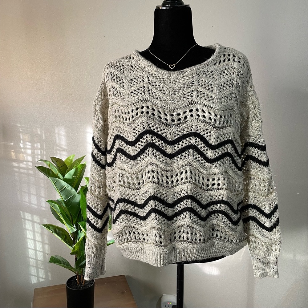 Forever 21 crochet cream and black  pullover sweater Large